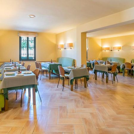 Apartaments Suites Sant Jordi Montbrió del Camp Eksteriør billede