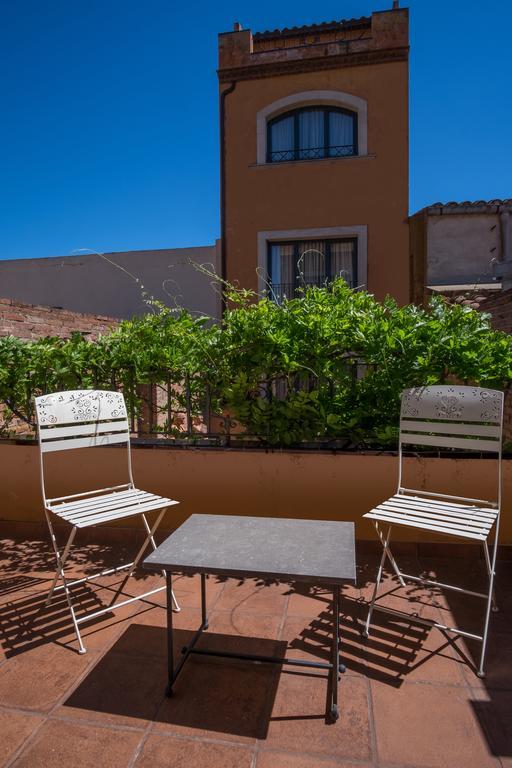 Apartaments Suites Sant Jordi Montbrió del Camp Eksteriør billede