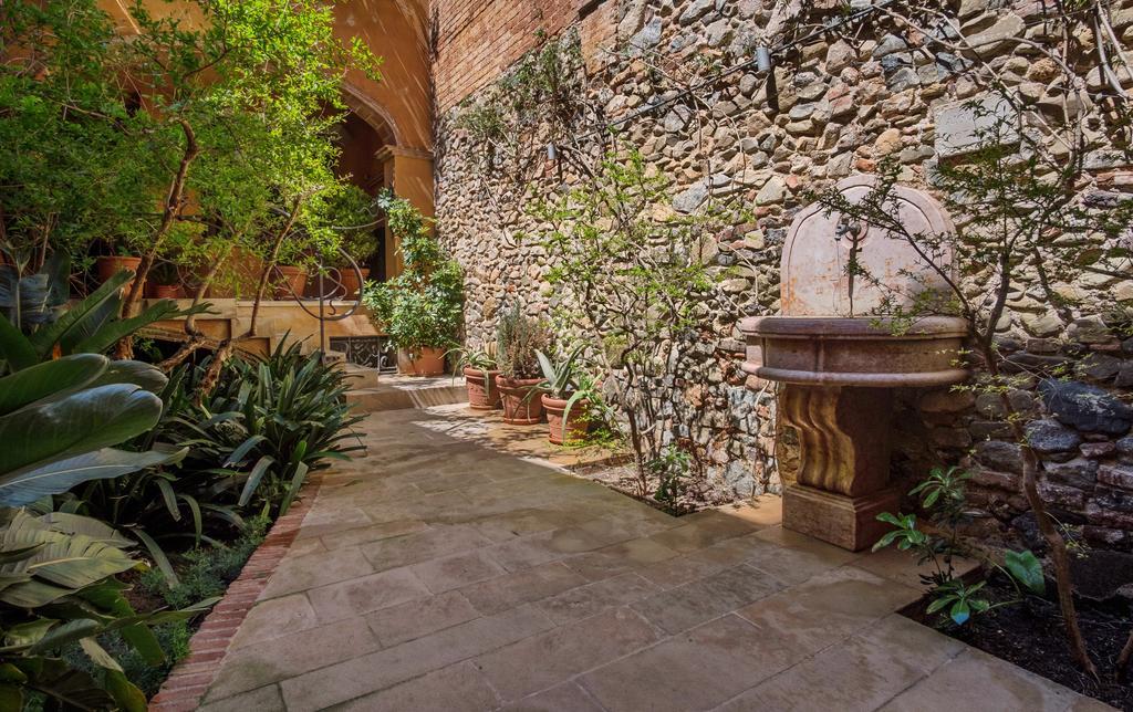 Apartaments Suites Sant Jordi Montbrió del Camp Eksteriør billede