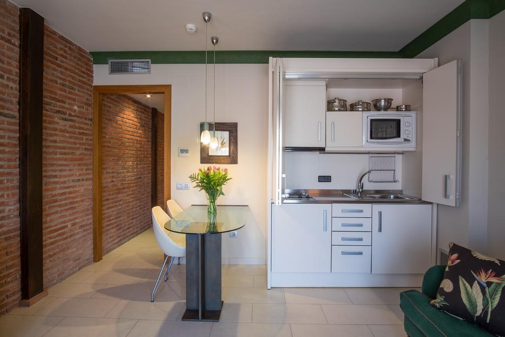 Apartaments Suites Sant Jordi Montbrió del Camp Eksteriør billede